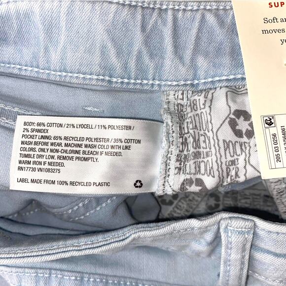 CAT AND JACK Blue Light Wash Super Stretch Denim Capris - Picture 4 of 9